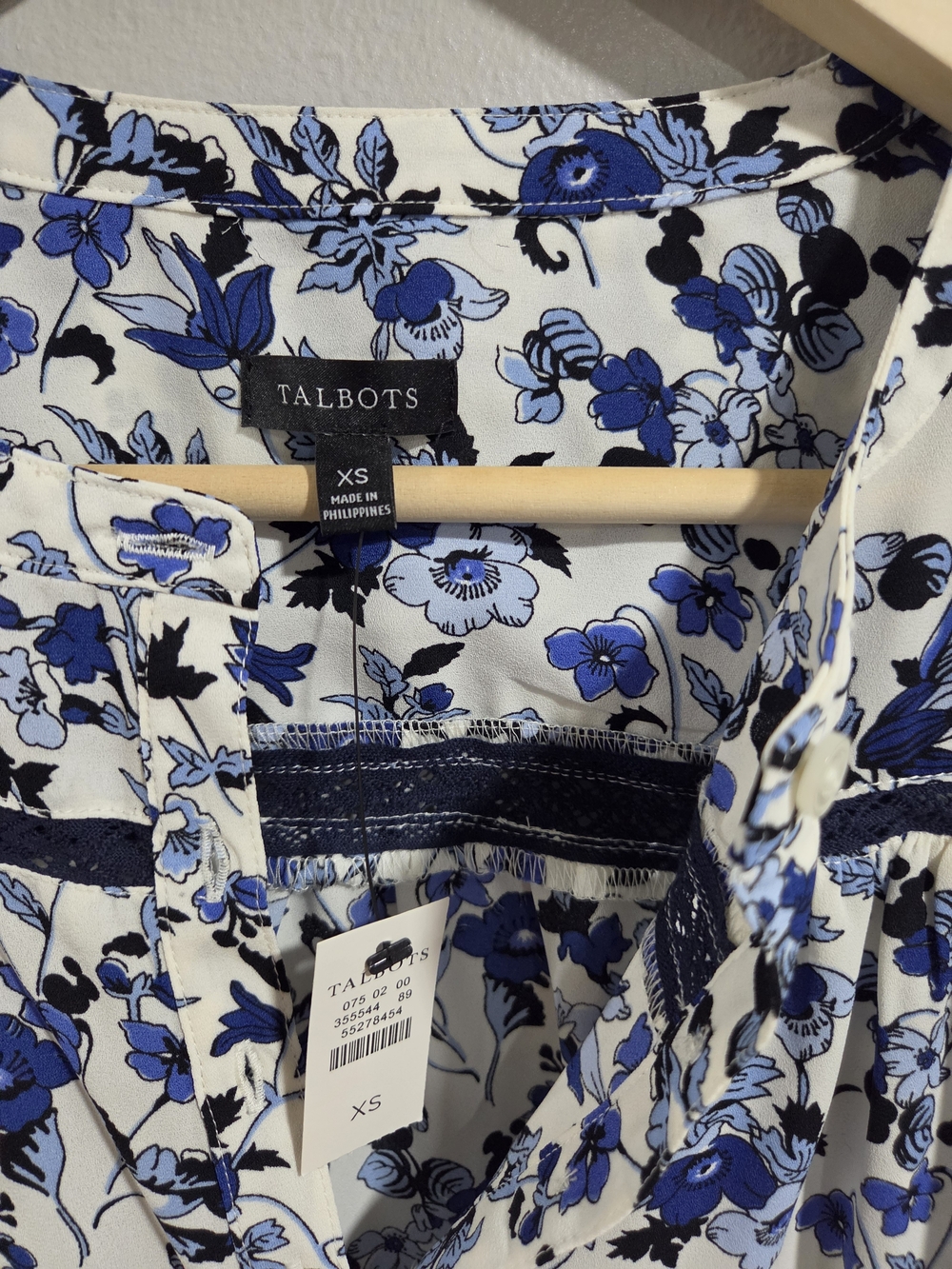 Talbots Blue and White Floral Button-Front Blouse - Picture 4 of 10